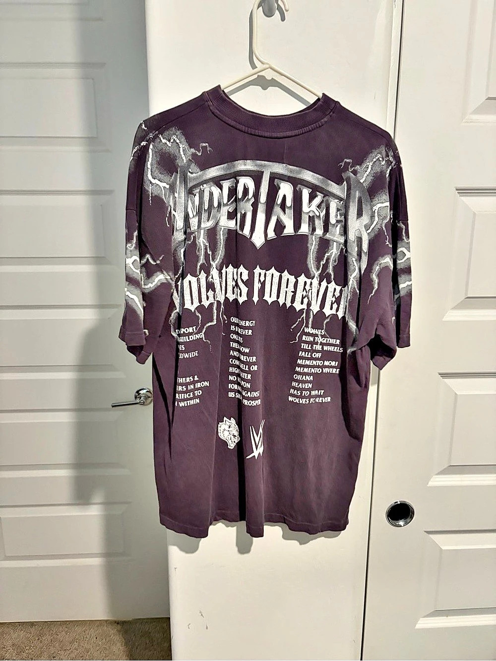 WWE The Undertaker Wolves Forever Graphic Tee Size Medium